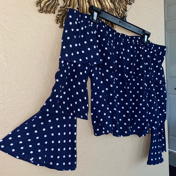 π Off shoulder polka dot top - Picture 1 of 7